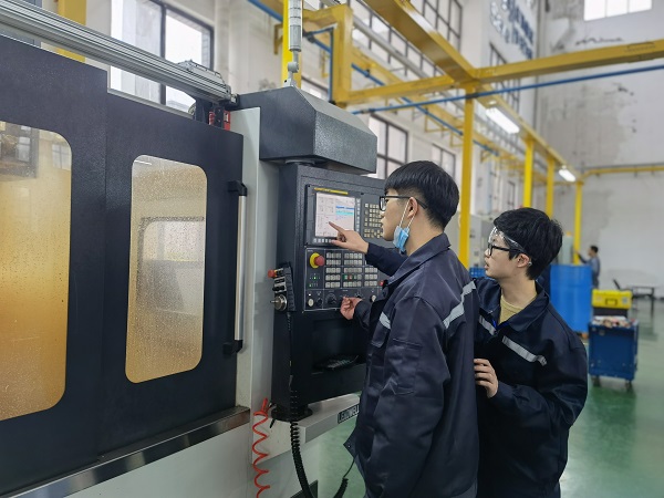 数控综合应用技术 (2).jpg